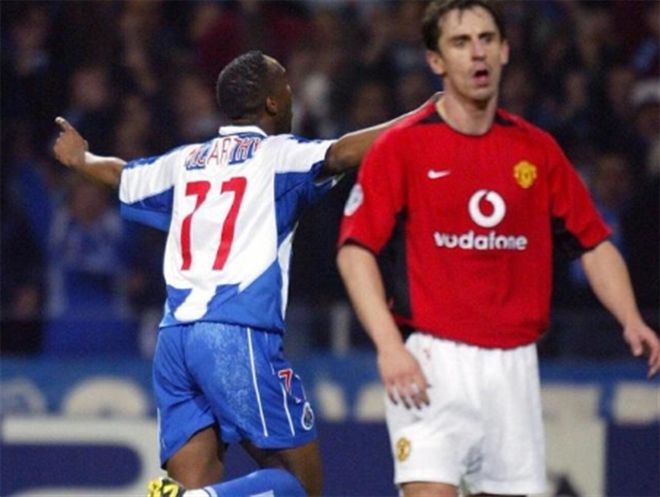 他展现了出 他展现了出